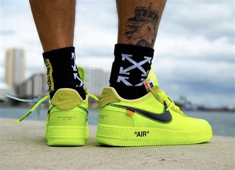 nike volt off white replica